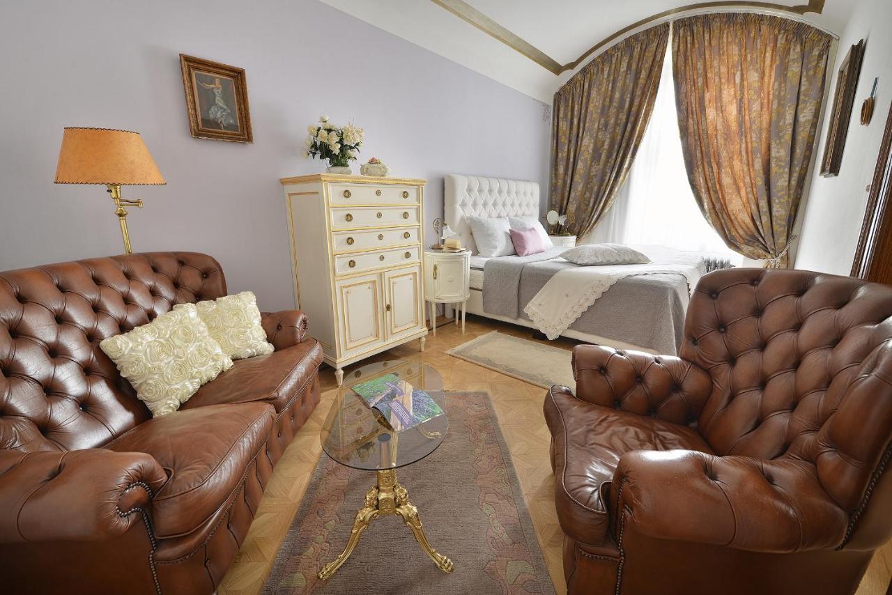 Apartman Dalia Janackovo Nabrezi Прага Екстериор снимка