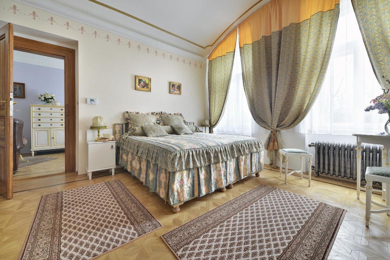 Apartman Dalia Janackovo Nabrezi Прага Екстериор снимка