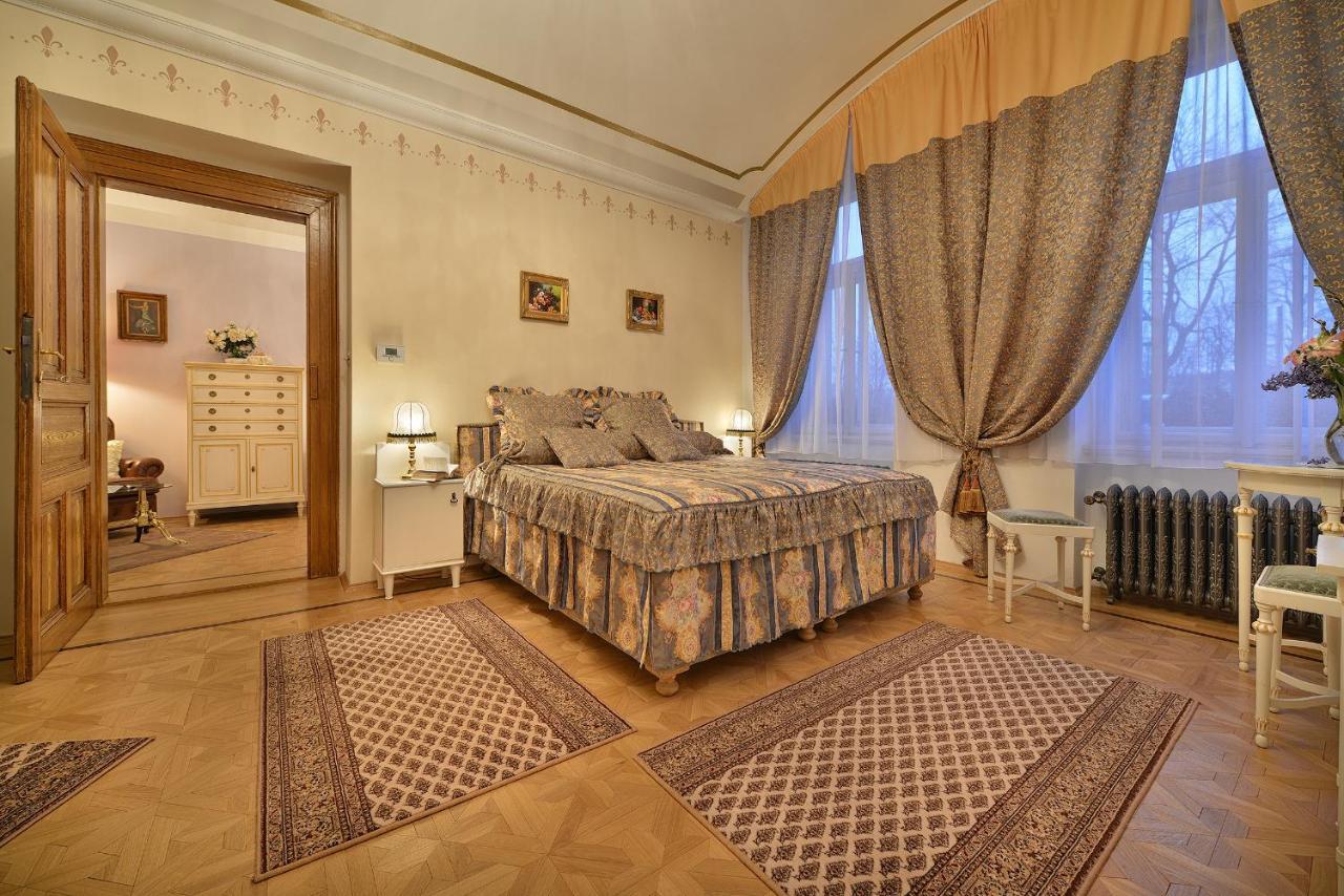 Apartman Dalia Janackovo Nabrezi Прага Екстериор снимка